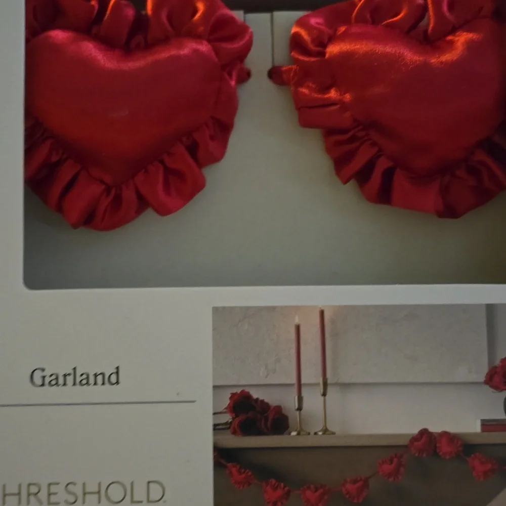 Threshold Scarlet Heart Garland